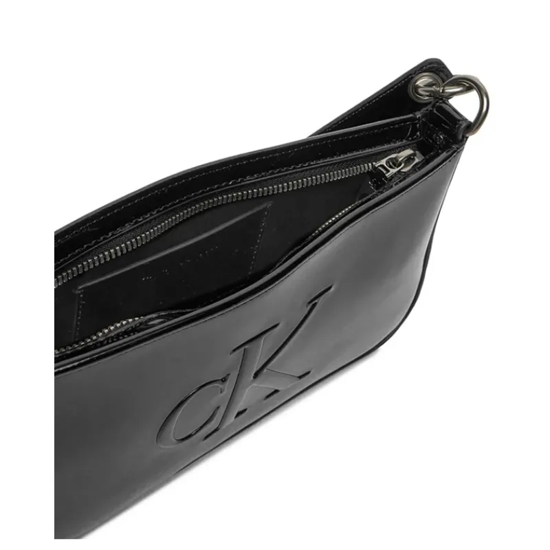 borsa_a_spalla_effetto_lu_3.webp BORSA A SPALLA EFFETTO LUCIDO CALVIN KLEIN JEANS- Accessori
