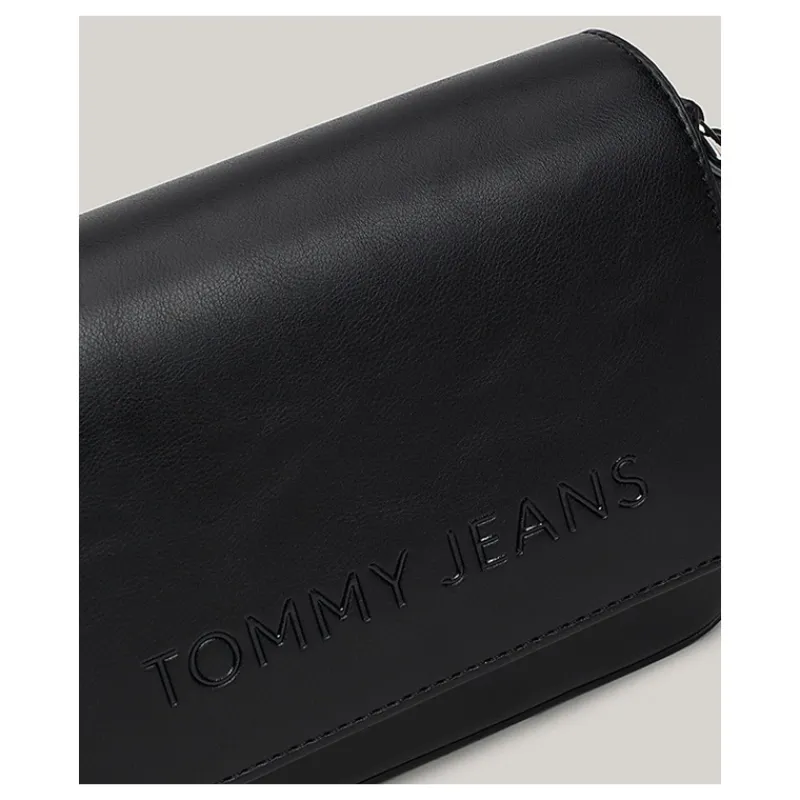 borsa_a_tracolla_essentia_2.webp BORSA A TRACOLLA ESSENTIAL CON PATTA E LOGO TOMMY JEANS- Accessori