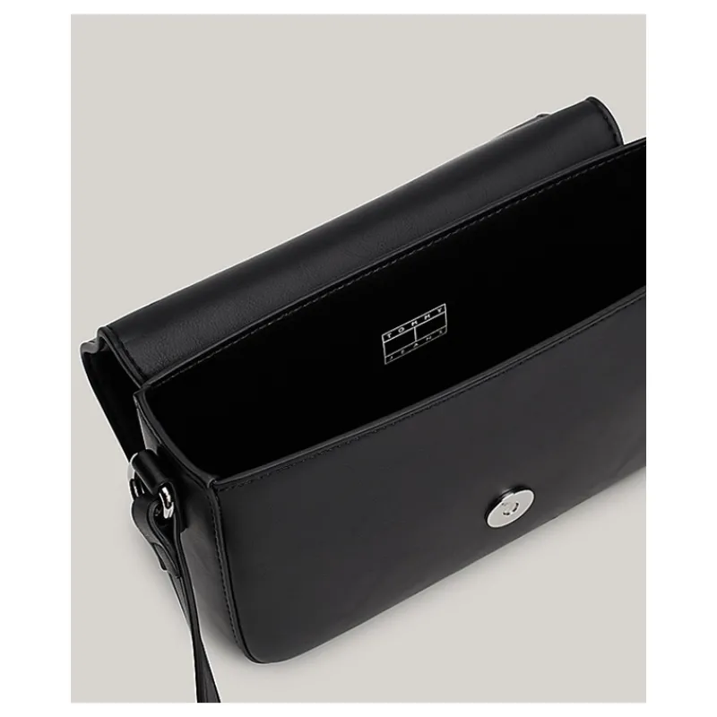 borsa_a_tracolla_essentia_3.webp BORSA A TRACOLLA ESSENTIAL CON PATTA E LOGO TOMMY JEANS- Accessori