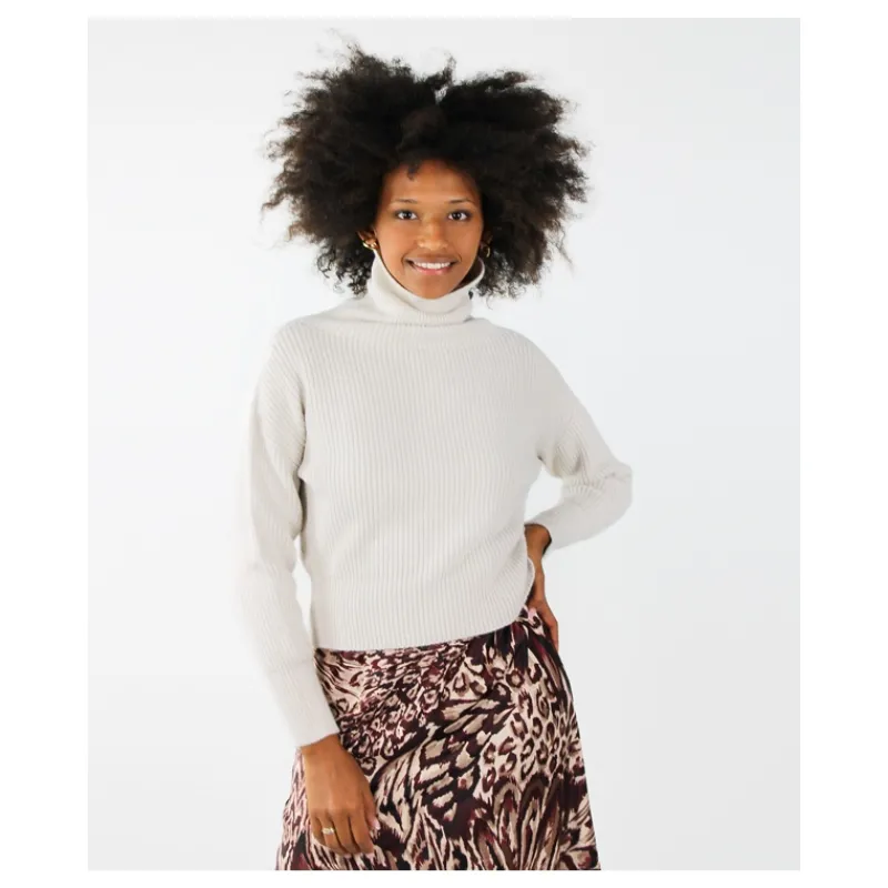 MAGLIA A COSTE CON COLLO ALTO HOZONE- Maglieria