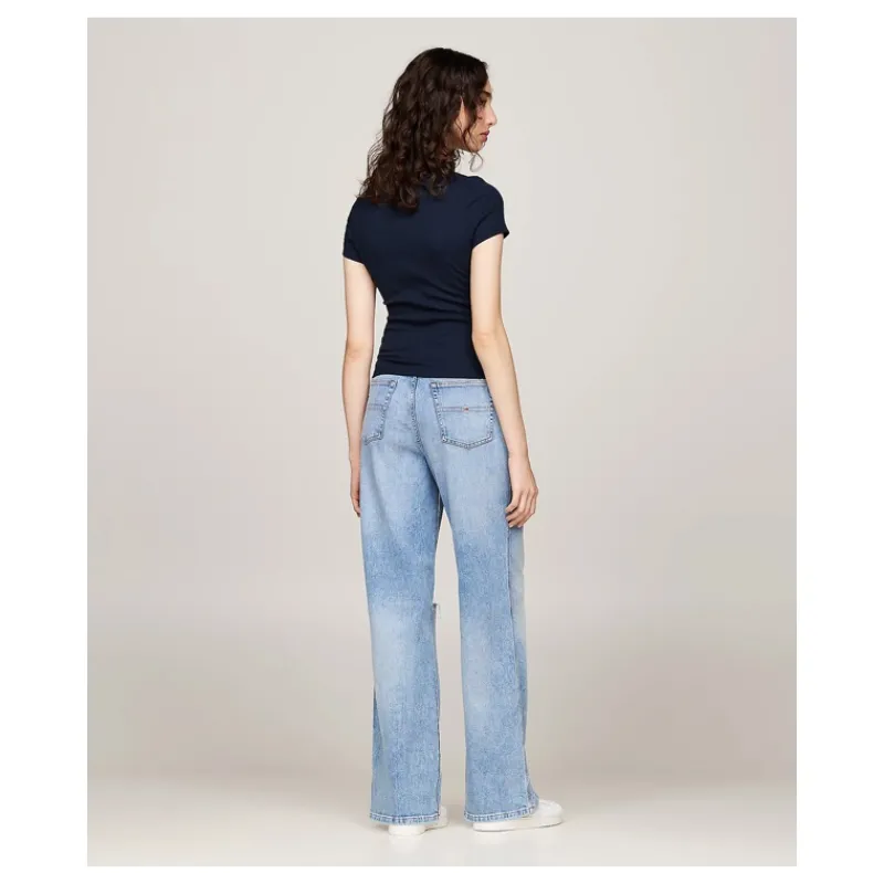 tshirt_a_coste_con_badge__10.webp T-SHIRT A COSTE CON BADGE TOMMY JEANS- T-shirt & Top