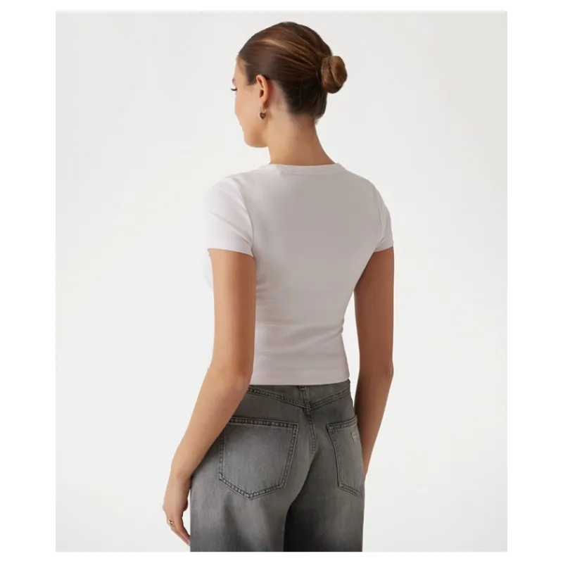 tshirt_con_logo_con_borch_2.webp T-SHIRT CON LOGO CON BORCHIE GUESS- T-shirt & Top