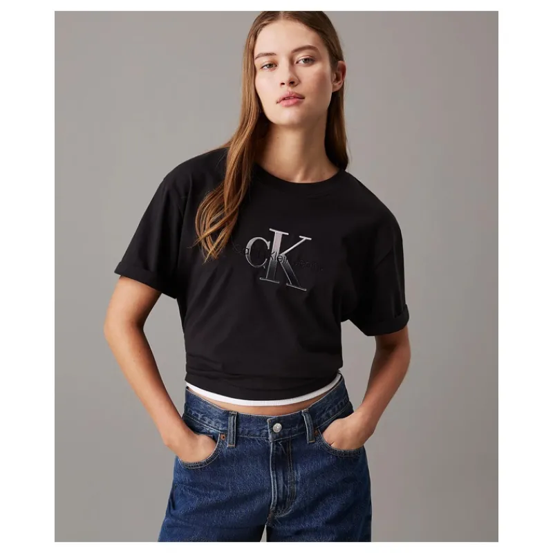 tshirt_con_monogramma_dal_4.webp T-SHIRT CON MONOGRAMMA DAL TAGLIO RELAXED CALVIN KLEIN- T-shirt & Top