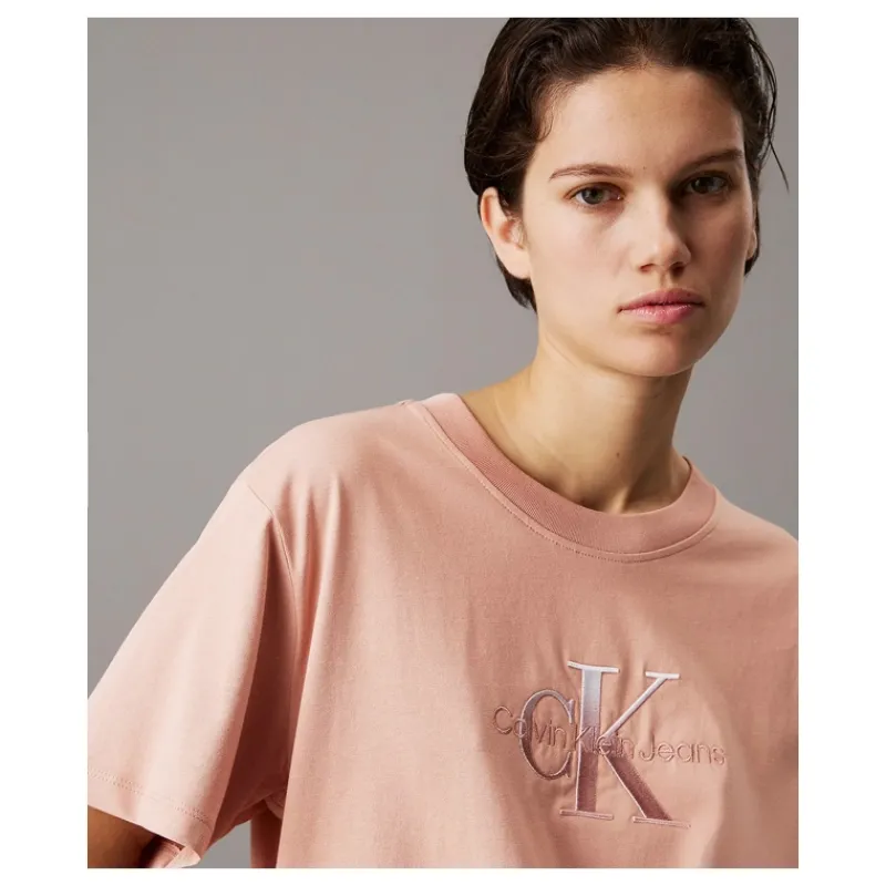tshirt_con_monogramma_dal_8.webp T-SHIRT CON MONOGRAMMA DAL TAGLIO RELAXED CALVIN KLEIN- T-shirt & Top