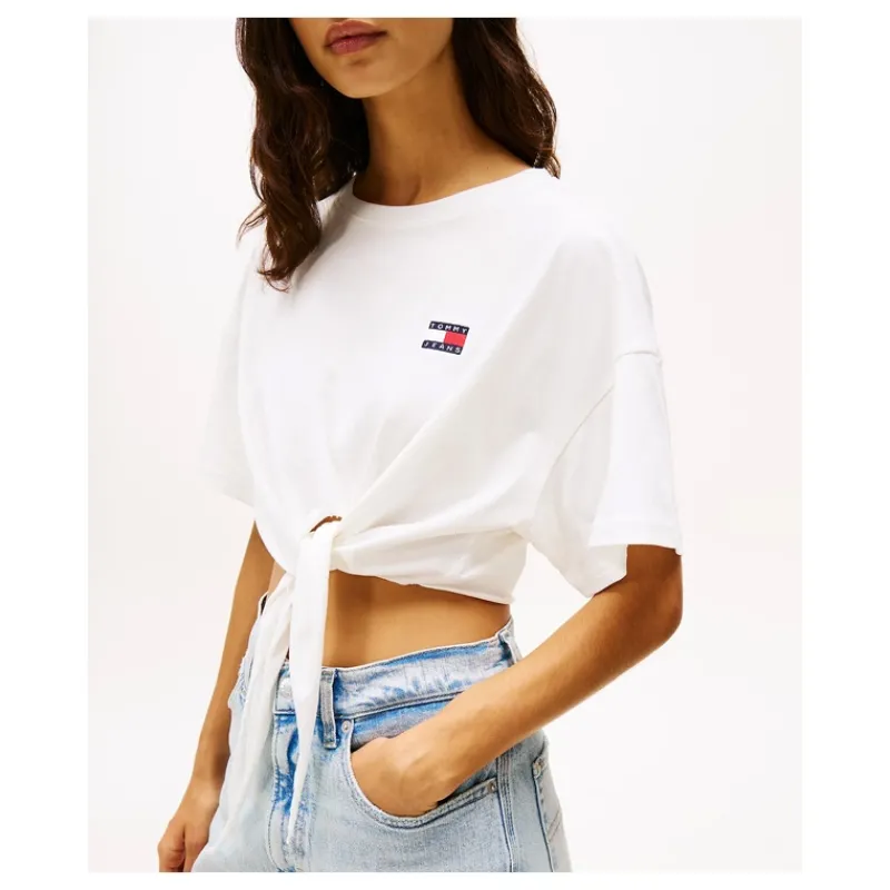 tshirt_crop_con_nodo_e_di_6.webp T-SHIRT CROP CON NODO E DISTINTIVO TOMMY JEANS- T-shirt & Top