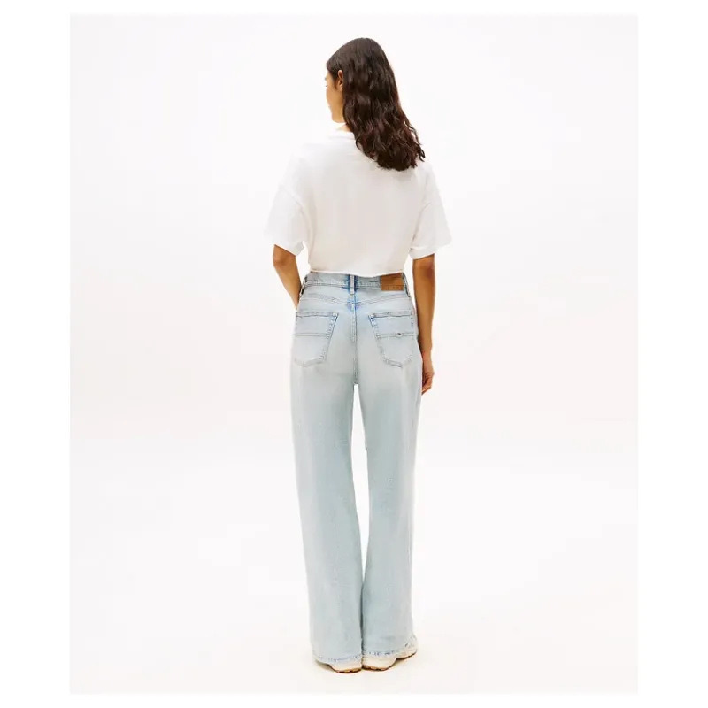 tshirt_crop_con_nodo_e_di_8.webp T-SHIRT CROP CON NODO E DISTINTIVO TOMMY JEANS- T-shirt & Top
