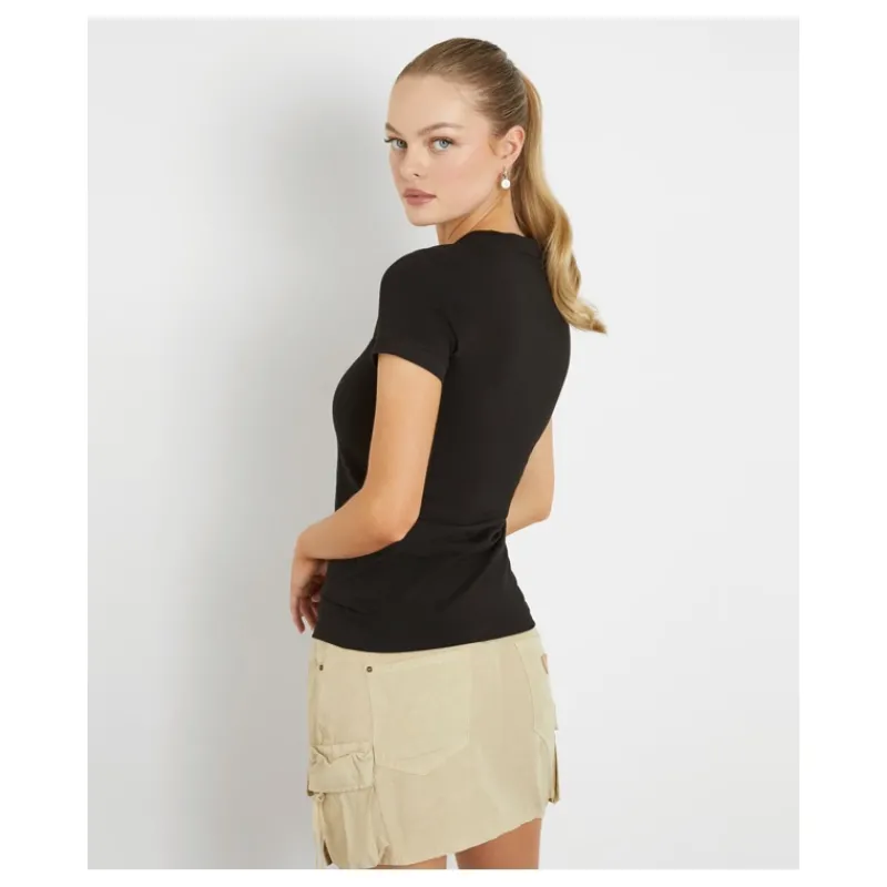 tshirt_logo_piccolo_trian_19.webp T-SHIRT LOGO PICCOLO TRIANGOLO GUESS- T-shirt & Top